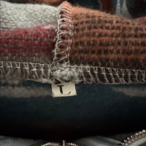 Aztec Pattern Hoodie with Drawstrings - Picture 3 of 3